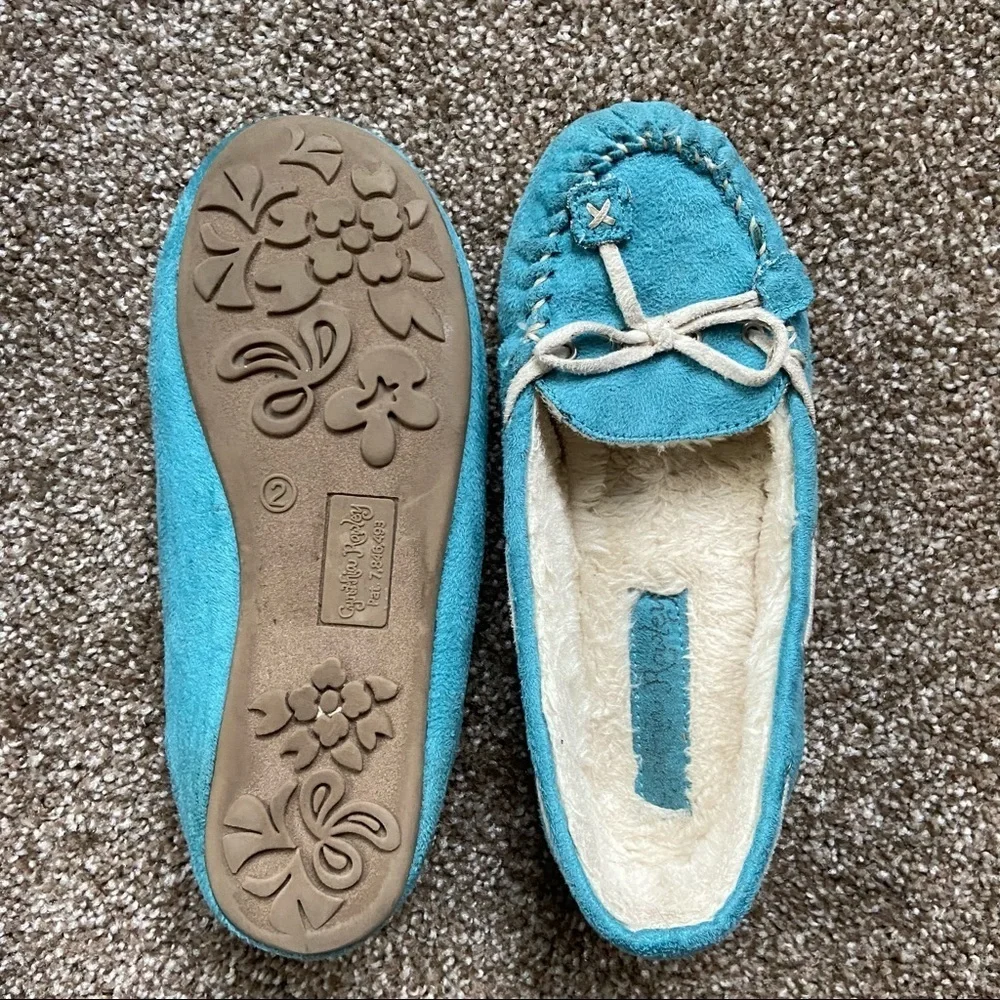 Girls moccasins